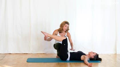Exercise 1420: Kristi Cooper<br>Spine Twist Supine <br>Level Pre-Pilates<br>12/09/2009