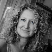 Lisette-Anne V